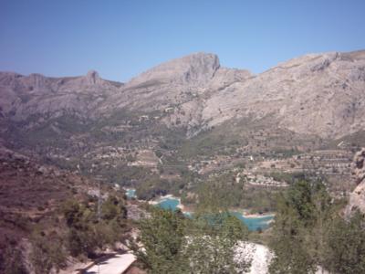 Blick &uuml;ber das Guadalesttal mit Stausee