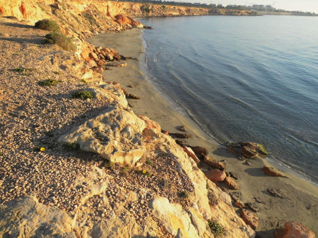 Cala Pe&ntilde;as, FKK-Strand von oben